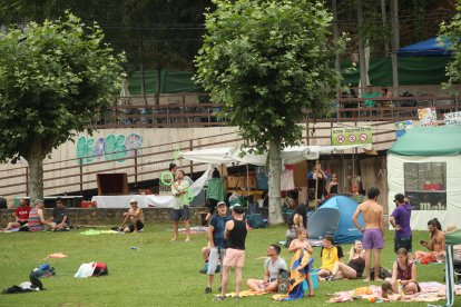 La música del Fiestizaje pone el contrapunto al silencio de Las Edades del Hombre en Villafranca