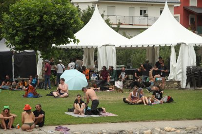 La música del Fiestizaje pone el contrapunto al silencio de Las Edades del Hombre en Villafranca