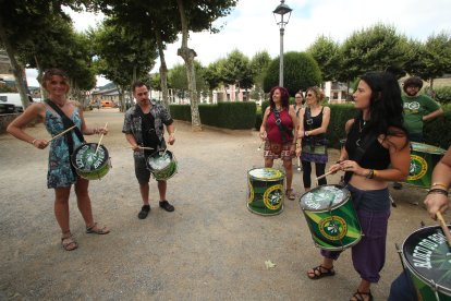 La música del Fiestizaje pone el contrapunto al silencio de Las Edades del Hombre en Villafranca