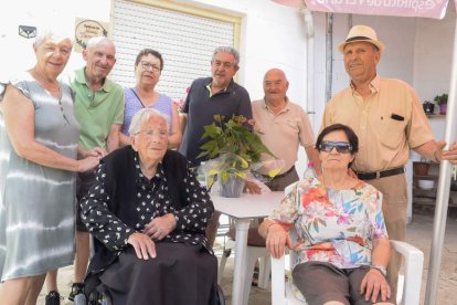 Teresa acompañada de algunos familiares.