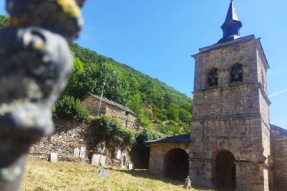 La iglesia de Santa Marina de Barjas.
