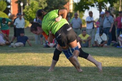 Lucí López-Dóriga y Edili García, final de pesados.  Á. QUIÑONES
