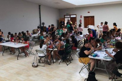 Talleres en Zotes del Páramo para la semana cultural.  