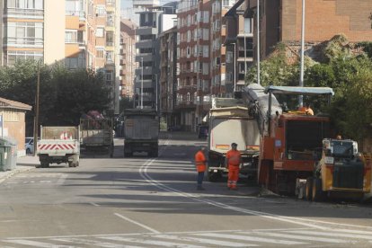 Las fresadoras trabajan desde primeras horas. ANGELÓPEZ