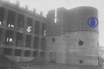 Construcción de la iglesia y el colegio de San Ignacio.