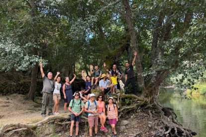 Para más información en los teléfonos 987 581 666 -629 310 583 o bien en la página www.cuatrovalles.es.