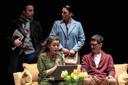 Una escena de ‘Un dios salvaje’, de la compañía Rita Cofiño. REDESCENA