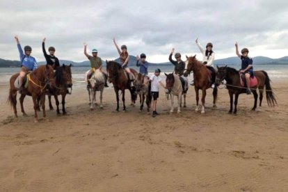 Salida ecuestre de Autismo León.