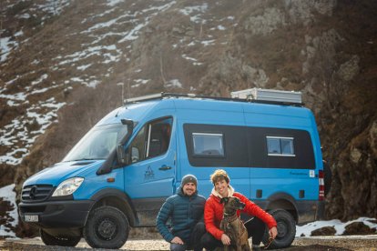 Rubén y Sierra con Casimiro, en el Cáucaso. WILD EARTH EXPEDITION