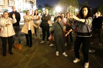 La plaza de San Marcos de León se convirtió en un pequeño rincón de China.  RAMIRO