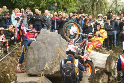 Toni Bou lideró el éxito de España en el Trial de las Naciones.  L. DE LA MATA