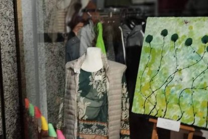 La obra de artistas leoneses se puede ver en San Mamés.  DL