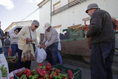 Un momento de la feria del pimiento de Fresno de la Vega.