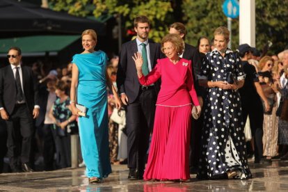La reina Sofía, sus hijas Cristina y Elena y Juan Urdangarín.