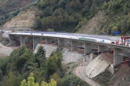 Obras viaducto del Castro.