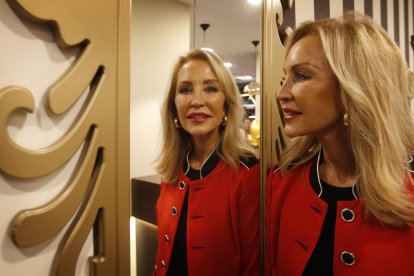 Lomana presidió la inauguración de la boutique Top Queens & Nottingham.
