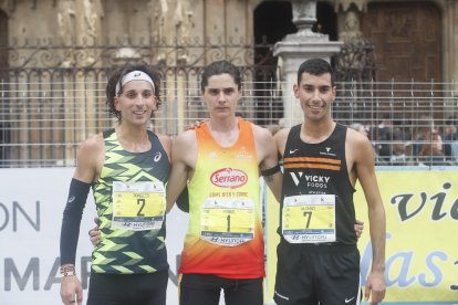 Jorge Blanco, Roberto Aláiz, y David Alonso, segundo, primero y tercer clasificados, respectivamente.