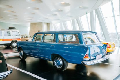 Mercedes Benz.