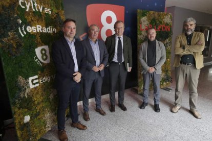 Arturo Martínez, Joaquín S. Torné, Ángel González Pieras, Juan Francisco Martín y Roberto Núñez.