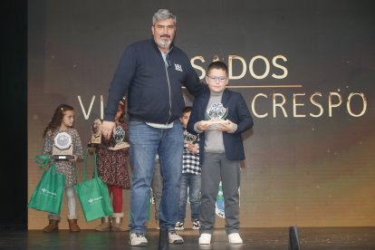 La temporada de Lucha Leonesa reconoció a los más destacados del deporte del cinto y la maña.