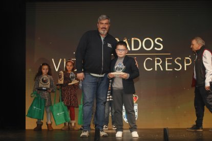 La temporada de Lucha Leonesa reconoció a los más destacados del deporte del cinto y la maña.