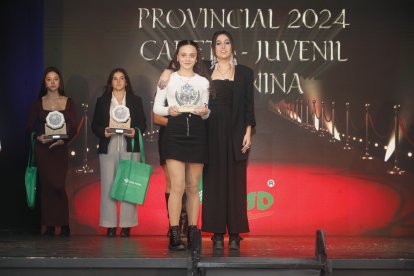 La temporada de Lucha Leonesa reconoció a los más destacados del deporte del cinto y la maña.