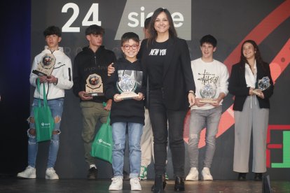 La temporada de Lucha Leonesa reconoció a los más destacados del deporte del cinto y la maña.