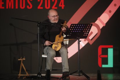 La temporada de Lucha Leonesa reconoció a los más destacados del deporte del cinto y la maña.