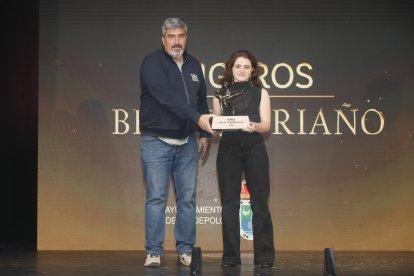 La temporada de Lucha Leonesa reconoció a los más destacados del deporte del cinto y la maña.