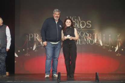 La temporada de Lucha Leonesa reconoció a los más destacados del deporte del cinto y la maña.