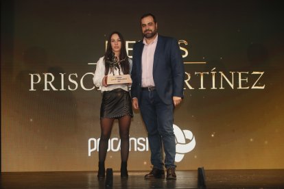 La temporada de Lucha Leonesa reconoció a los más destacados del deporte del cinto y la maña.