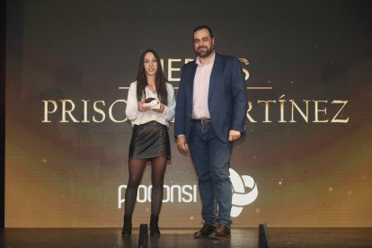 La temporada de Lucha Leonesa reconoció a los más destacados del deporte del cinto y la maña.