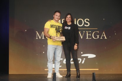 La temporada de Lucha Leonesa reconoció a los más destacados del deporte del cinto y la maña.