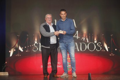 La temporada de Lucha Leonesa reconoció a los más destacados del deporte del cinto y la maña.