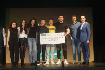 La temporada de Lucha Leonesa reconoció a los más destacados del deporte del cinto y la maña.