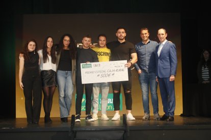 La temporada de Lucha Leonesa reconoció a los más destacados del deporte del cinto y la maña.