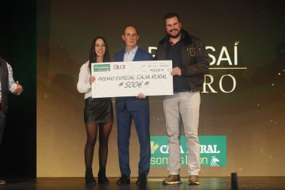 La temporada de Lucha Leonesa reconoció a los más destacados del deporte del cinto y la maña.