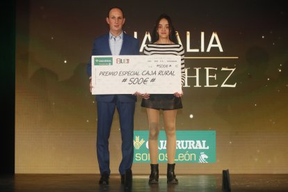 La temporada de Lucha Leonesa reconoció a los más destacados del deporte del cinto y la maña.