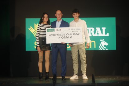 La temporada de Lucha Leonesa reconoció a los más destacados del deporte del cinto y la maña.