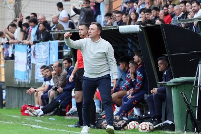 El cuadro leonés ya suma 30 puntos en 13 partidos, un récord histórico.