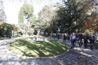 El parque del Cid se reabrió este viernes tras casi cinco meses de obras.