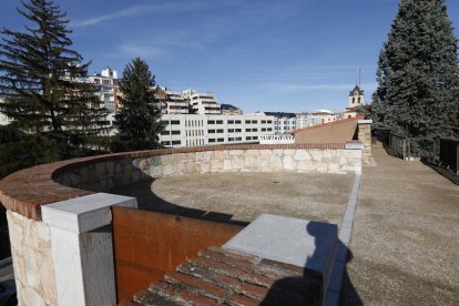 El parque del Cid se reabrió este viernes tras casi cinco meses de obras.