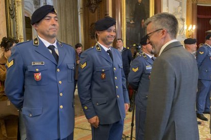 Catorce bomberos de los 101 efectivos de protección civil que Portugal envió a Valencia (España) para participar en labores de rescate tras la dana fueron .- EFE/Carlota Ciudad