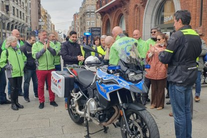 Moteros Solidarios homenajean a Lucía, una niña con cáncer.