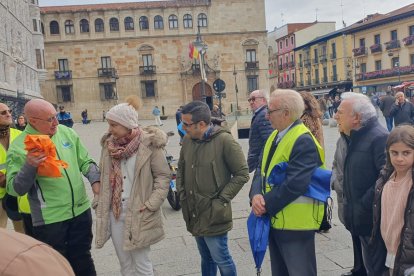 Moteros Solidarios homenajean a Lucía, una niña con cáncer.
