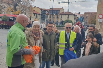 Moteros Solidarios homenajean a Lucía, una niña con cáncer.