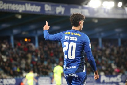 Las fotos de la victoria de la Deportiva contra el Amorebieta.