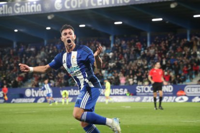 Las fotos de la victoria de la Deportiva contra el Amorebieta.