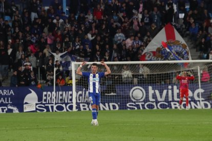 Las fotos de la victoria de la Deportiva contra el Amorebieta.