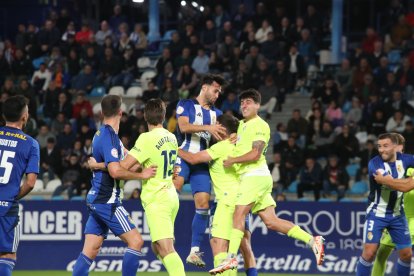 Las fotos de la victoria de la Deportiva contra el Amorebieta.